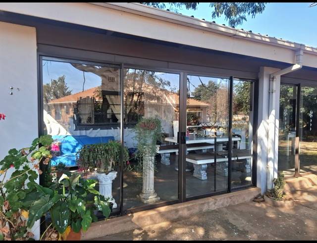 17,131M² SMALLHOLDING FOR SALE IN HILLSIDE